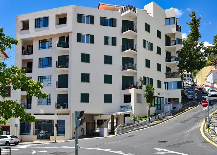 Encarnacao Funchal, A In Madeira פונשל